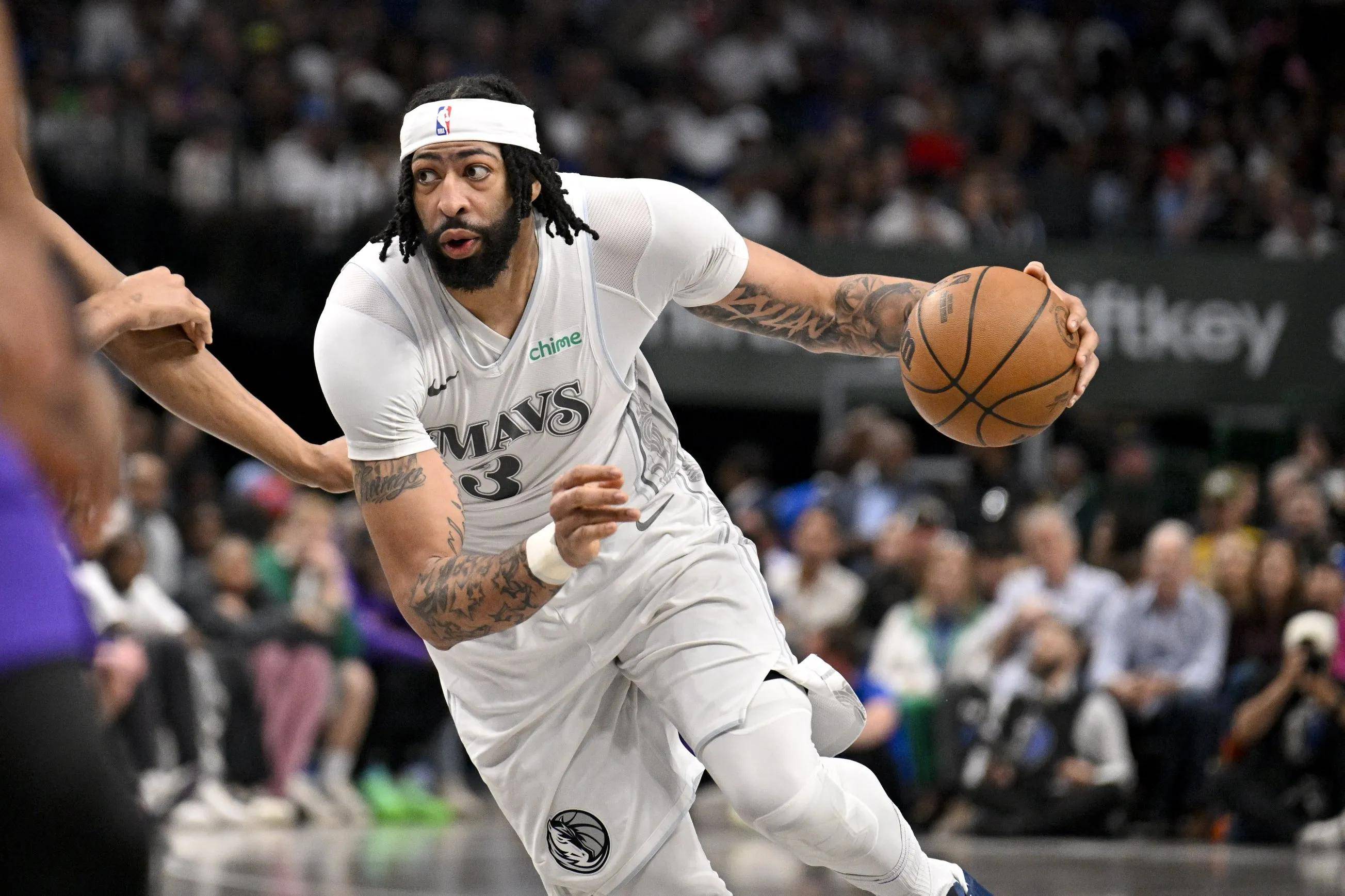 浓眉哥在利物浦比赛中战术调整,夺冠引发热议!热度持续攀升 浓眉哥在利物浦比赛中战术调整,夺冠引发热议!热度持续攀升